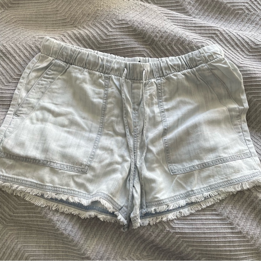 Two Bella Dahl shorts size small